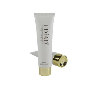 China Luxury Plastic Lipbalm Packaging Empty Lip Balm Tube Oil Lipstick Tube Plastic Empty Squeeze Cosmetics Lip Gloss Tubes wholesale