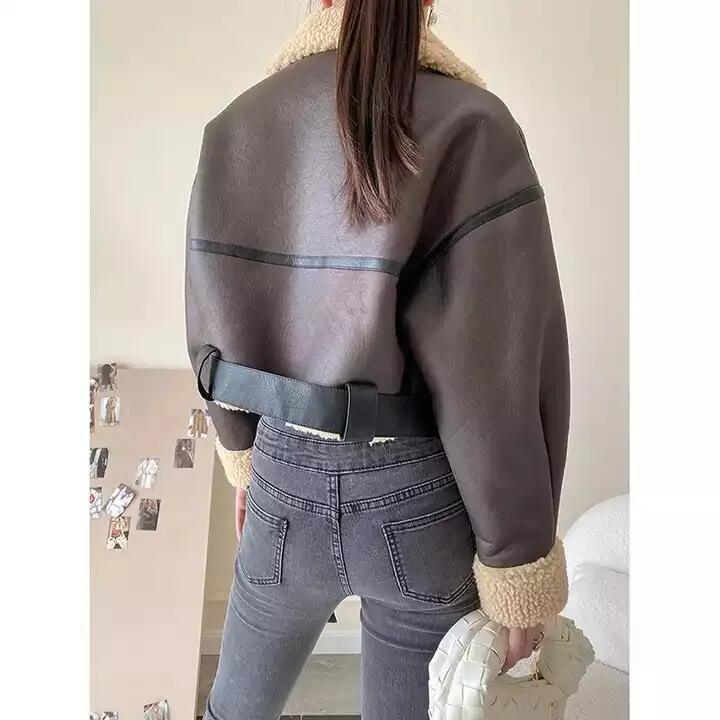 Custom Cropped Leather Jacket Vintage Women&prime;s Motor Jackets Brand Quality Sherpa Warm Bomber Coat for Women Winter
