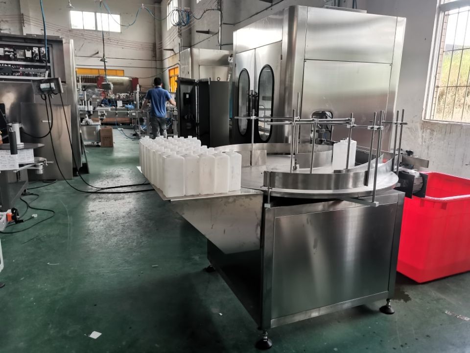 Pet Bottle Filling packing Line With Automatic Medical Alcohol / Chemical Liquid / Acetic Acid Filling Capping Machine