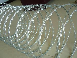 China Galvanized Steel High Tensile Barbed Wire Bto 22 Spiral Blade 14 Gauge wholesale