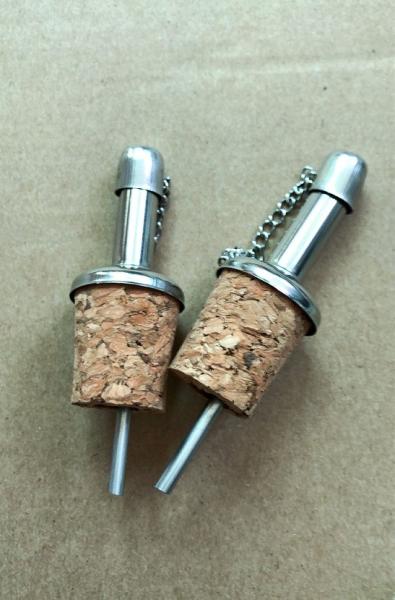 NEW Stainless Steel Cork Pourer Spout with Metal Cap for 20mm Wine Olive Oil
