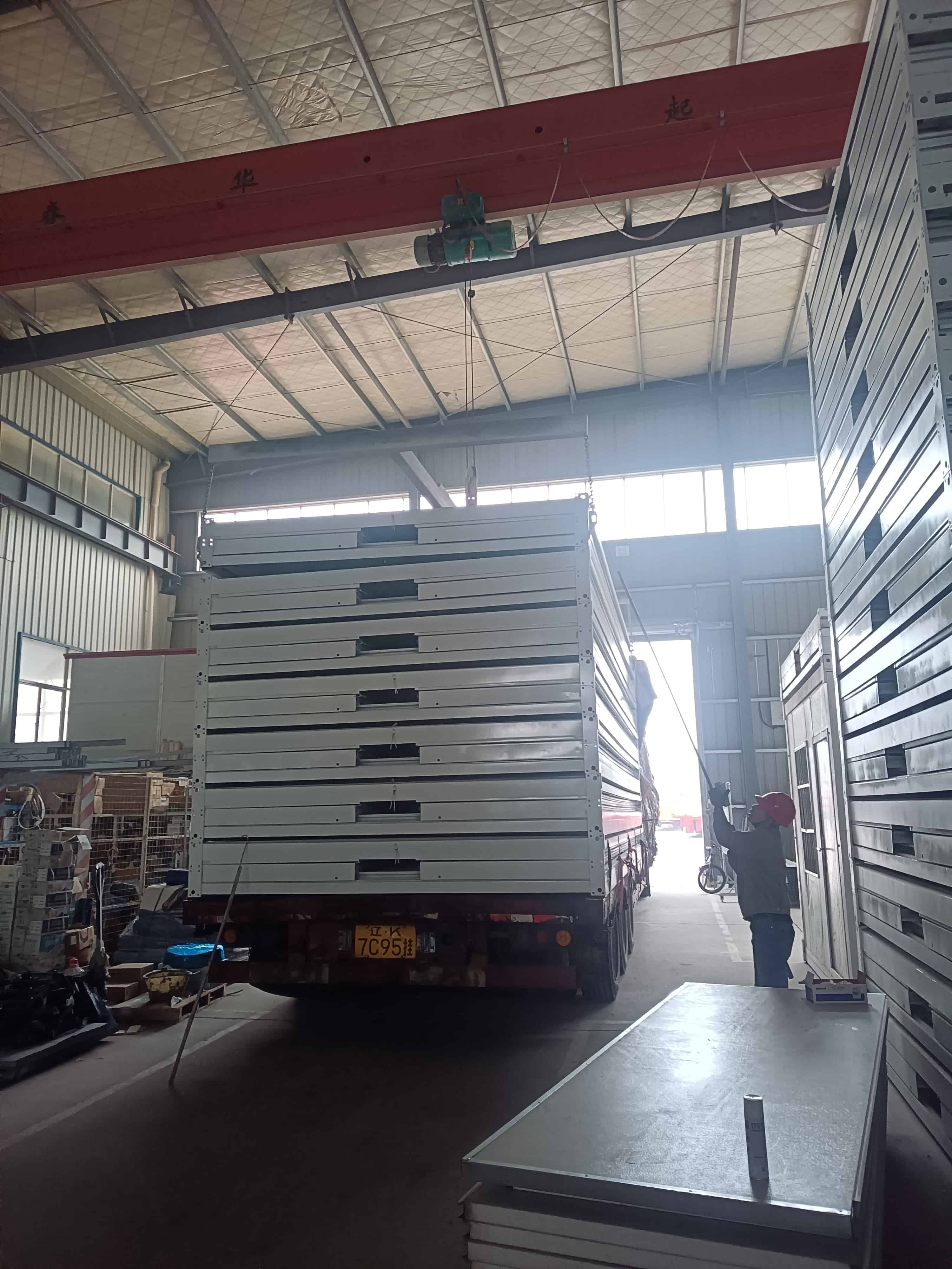 20FT Galvanized Steel Structure Fold Out Container House For Residence ODM