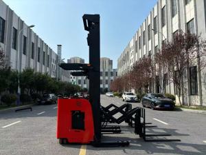 China Double Reach Electric Forklift Load 1500 KGS Forward Distance 1000 Mm wholesale