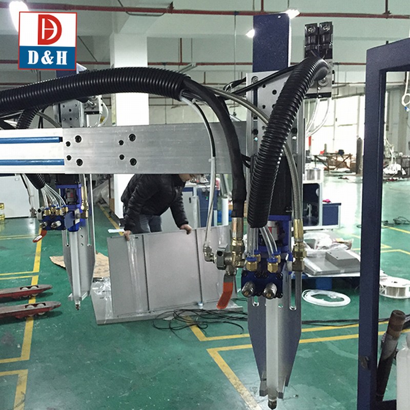 100 100-100 5 Mixing Ratio Epoxy Resin Dispenser Gun for Two Component Pouring Machine