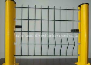 China Triangle Welded Wire Garden Fence Easy Installation For Road / Transit wholesale