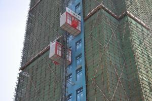 China VFD Control, hot dip galvanized 2000kg Construction building hoist , 0-40m/Min Passenger Material Hoist wholesale
