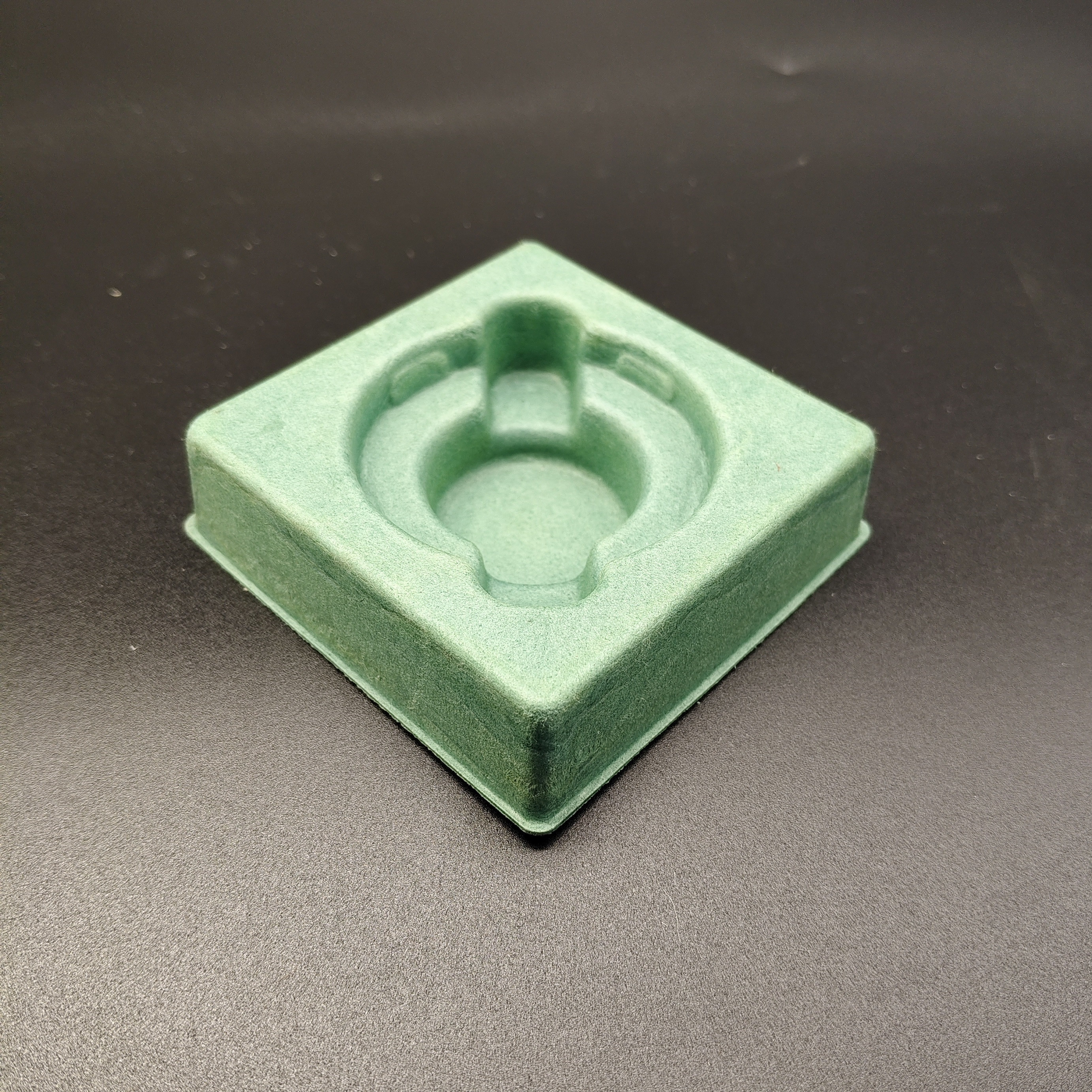 China factory direct supply of green pulp mold packaging base for shockproof, drop-proof and scratch-proof of aerospace precision hardware parts