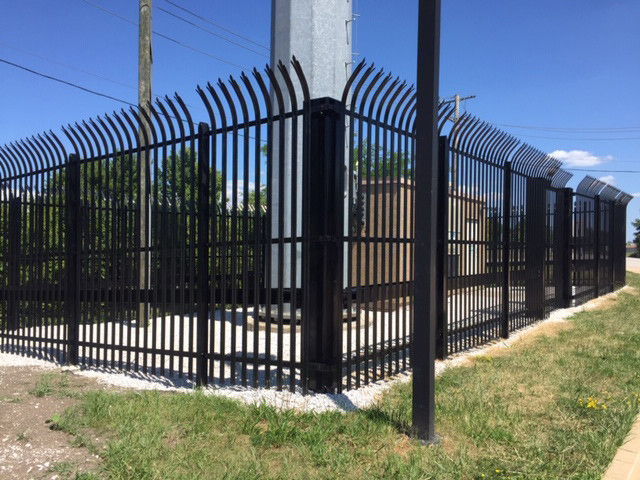 Black Color Powder Coated 1.8m Steel Palisade Fencing W & D Section Curving Security