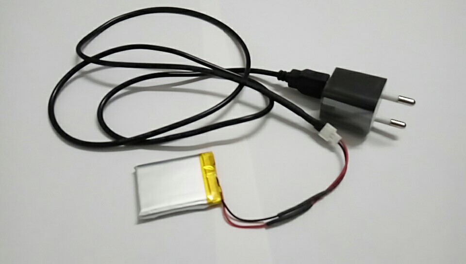 Flashing scrolling message LED cap which canbe changed the message by client's phone
