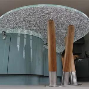 China Functional 3 3/4 4/6 6mm Colored Tempered Cracked Ice PVB Laminated Glass for Dining Room wholesale