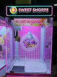 Sweet Candy Claw Crane Coin Operated Arcade Game Machine