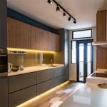 Waterproof Modern Luxury Lacquer Kitchen Cabinet with Flat Edge Countertop