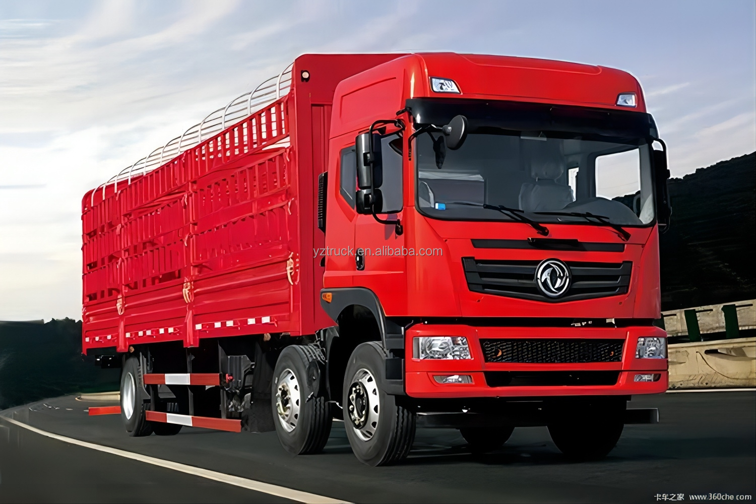 Transport Love Cows Safely and Efficiently with Dongfeng Left Hand Driving Cargo Trucks