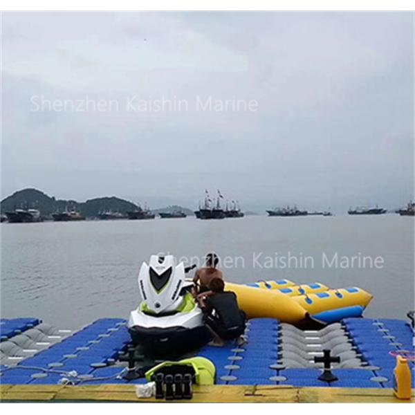 UV Stabilized HDPE Floating Platform Cubes 500 X 500 X 400mm Modular Floating Dock Corrosion Resistant