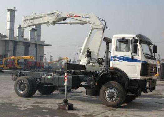 Truck mounted hydraulic crane 8TON Mobile knuckle boom crane