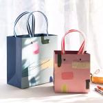 Christmas CMYK 32x11x25cm 40g Non Woven Bags Are Eco Friendly