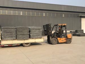 China Hot Dipped Galvanized Gabion Basket Mesh 2.7mm 3.0mm 3.2mm 3.7mm 4.0mm Wire Diameter wholesale