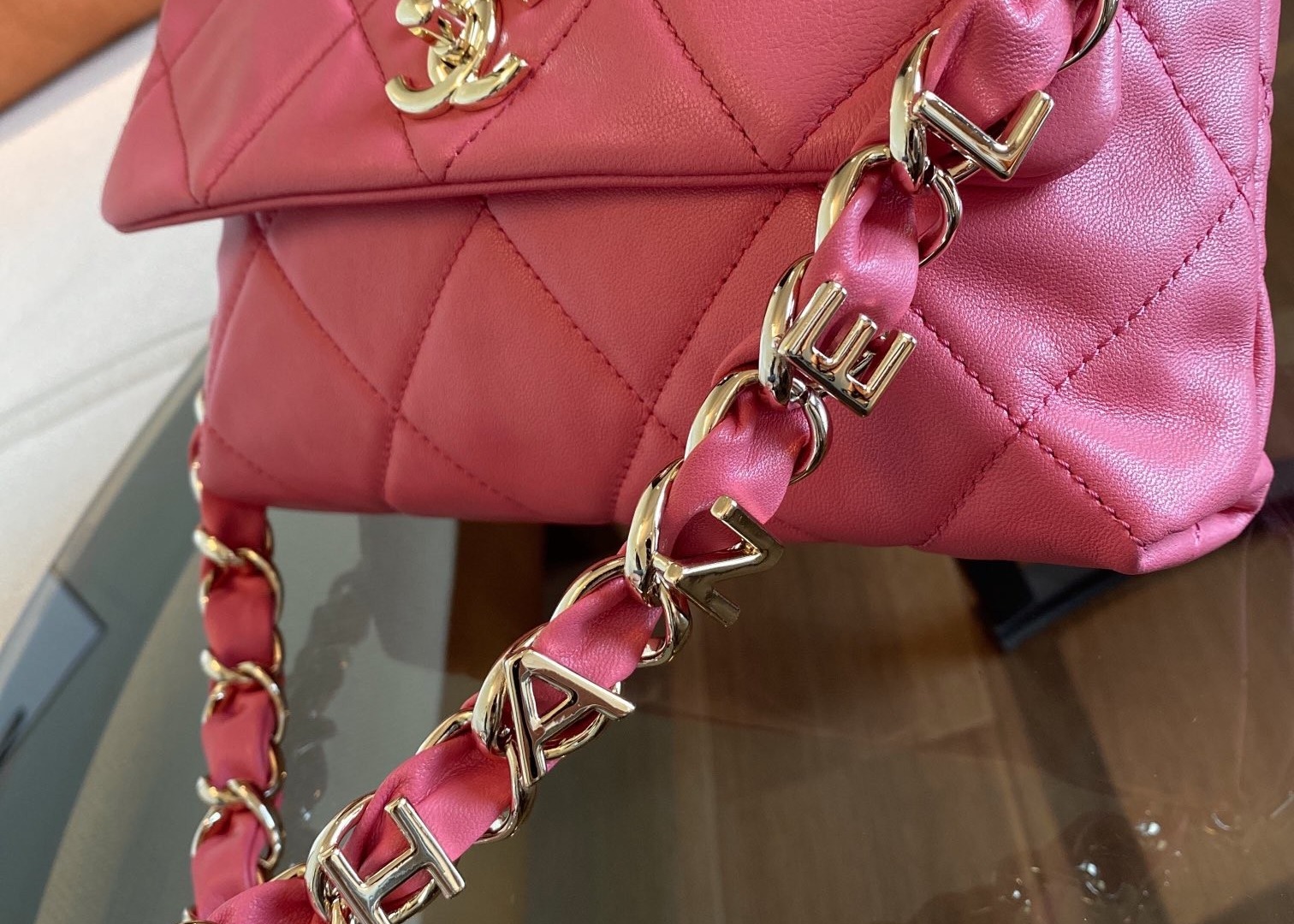 17cm Length Chain Shoulder Bag Daily Travel With Shallow Gold Hardware