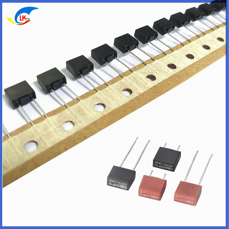 250V Miniature Cartridge Fuse 1