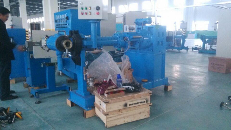 CE ISO9001 Approved Rubber Extruder Machine for Tire Making Plant Motor Power kw 185