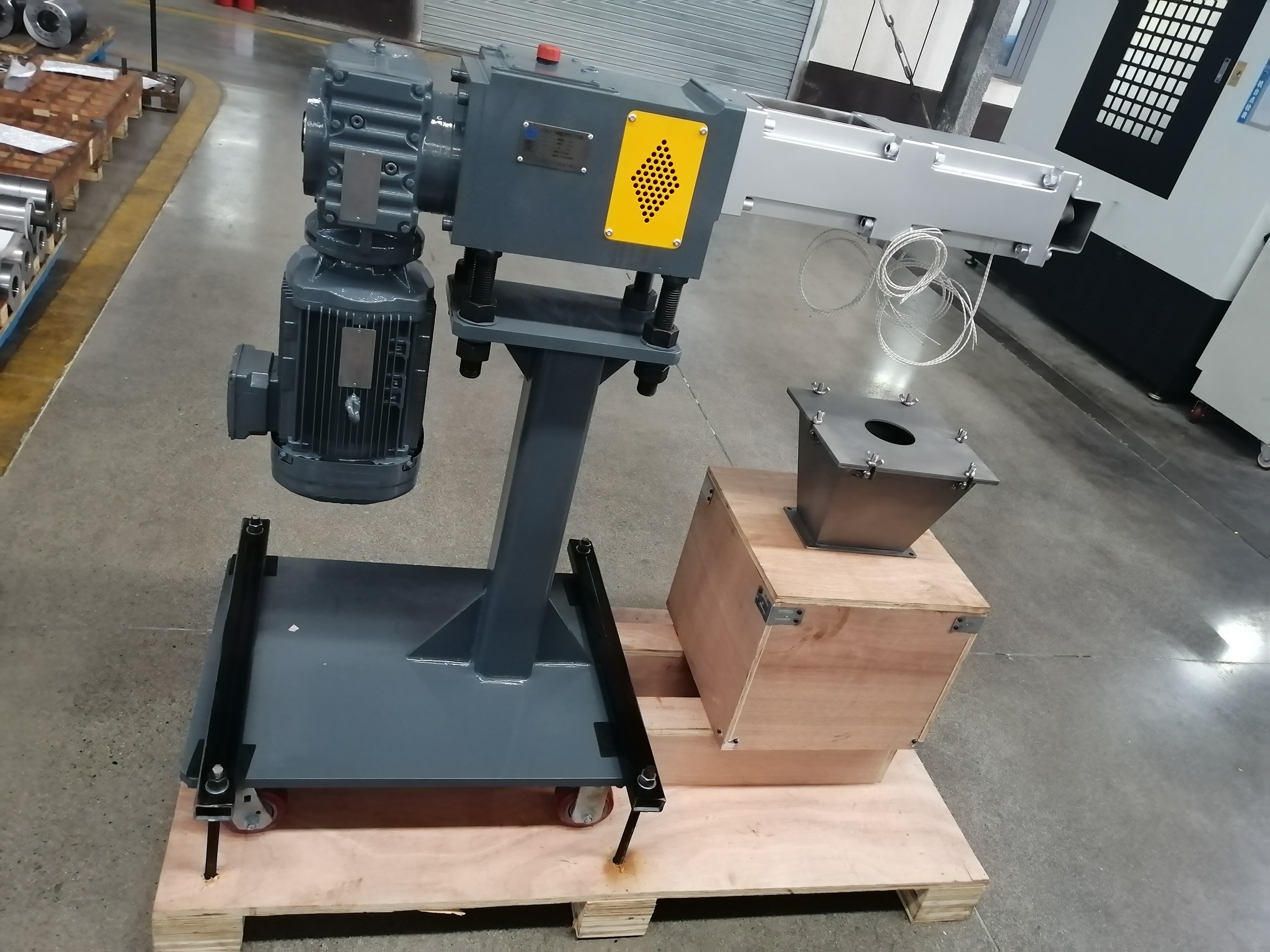 5.5KW Extruder Auxiliary Equipment Side Feeder For Glass Fiber And Talcum Powder