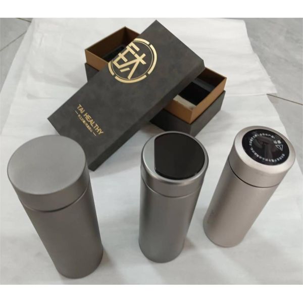 Vacuum Insulated Titanium Bottle 300 - 500ml Heat Preservation Effect