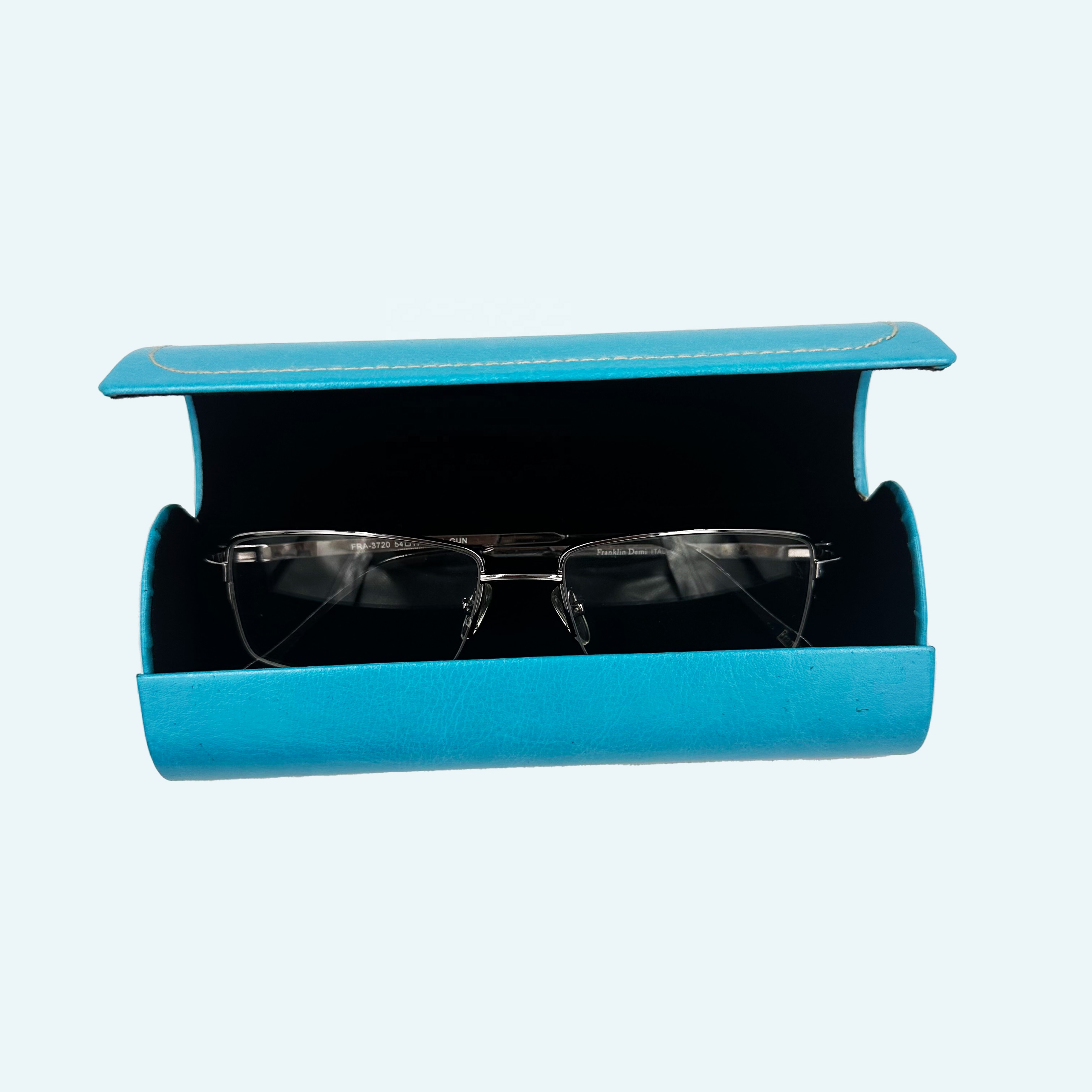 Multifunctional Foldable Eyeglass Case Magnet Flip OEM / ODM Available