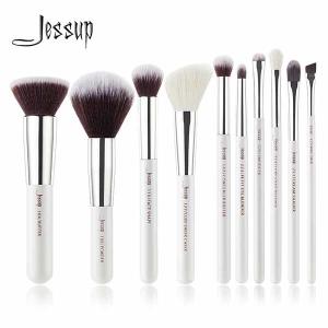 China Precise Soft Bristles Natural Makeup Brushes Set For Face And Eyes wholesale