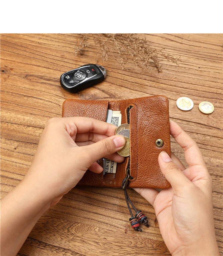 Simple Coin Purse for Men Vegetable Tanned Cowhide Leather and Genuine Leather Buckle