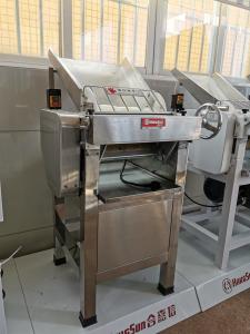 China Low Noise Noodle Roller Machine 130r/Min Thickness Adjustable For Pasta wholesale