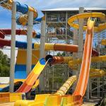 Outdoor Entertainment Space Bowl Water Slide Raft Water Slide Customized Color