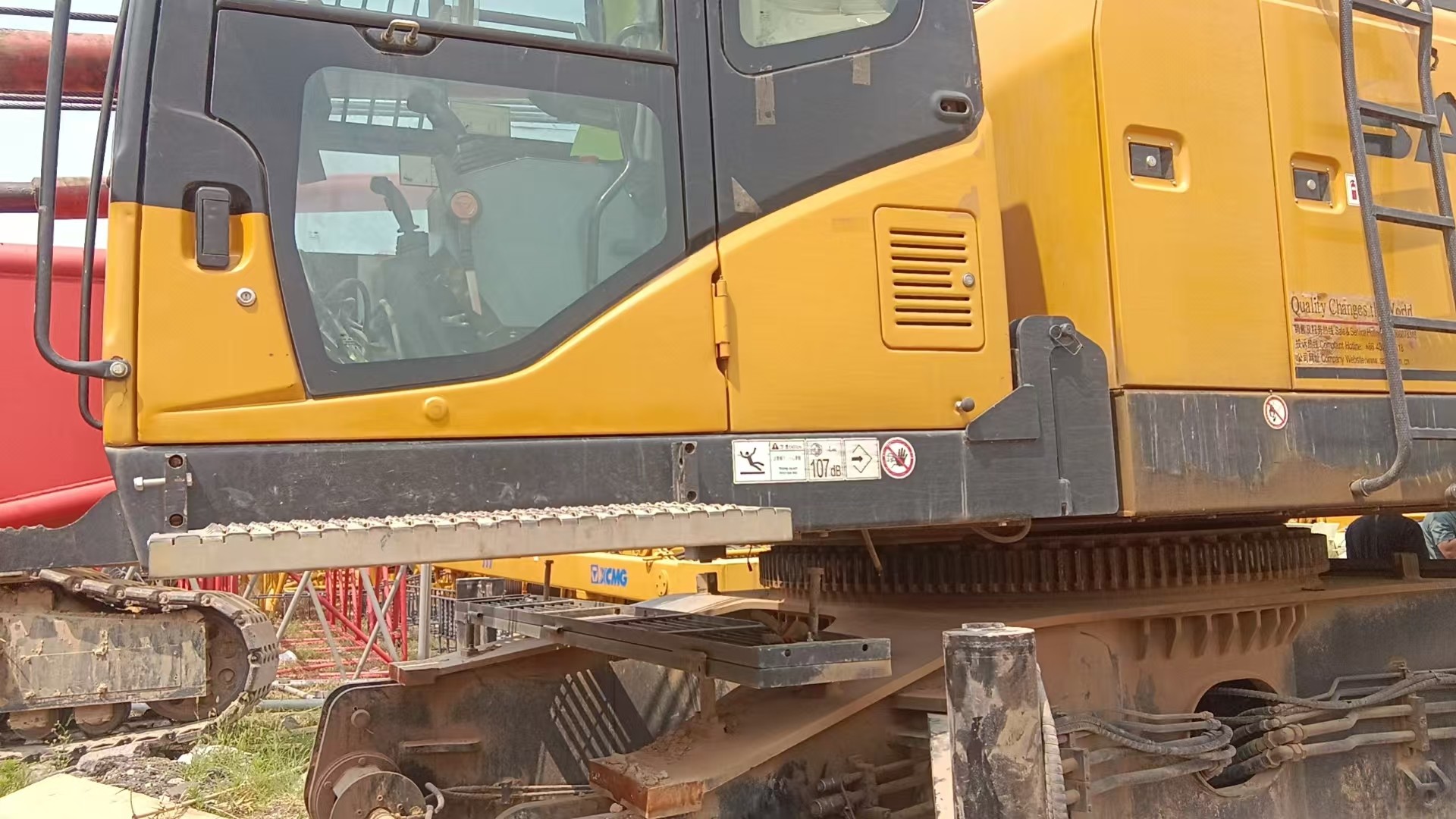 Used 135ton Lifting Capacity Hoist Crane , Crawler Crane for Sale