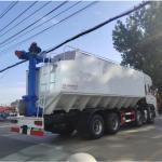 Poultry Chicken Feed Truck 4X2 Drive With 6 Tyres And 1 Spare Tyre