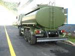 Manual Transmission Dongfeng 6x6 Diesel Fuel Tanker Truck with Large Tank
