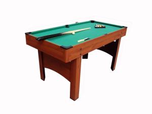 China 60 Inches Pool Game Table Wood Grain PVC MDF Material For Indoor Play wholesale