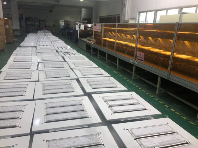 50w 100w 150w IP65 LED Canopy Lights Recessed Installation For Gas Station 8