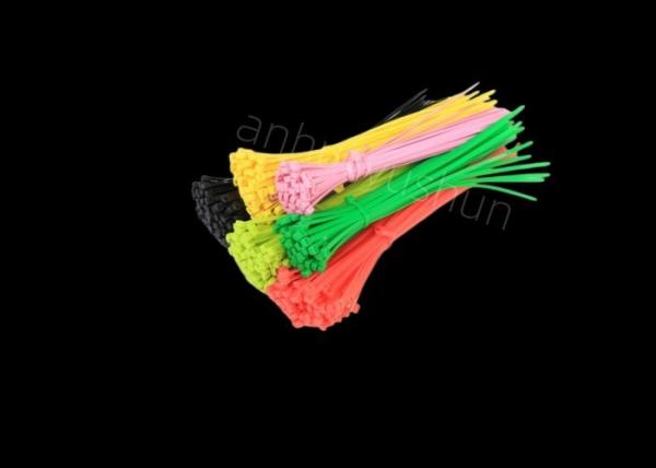 High Strength Plastic Nylon Cable Tie Temperature Range -40°C To 85°C Tensile