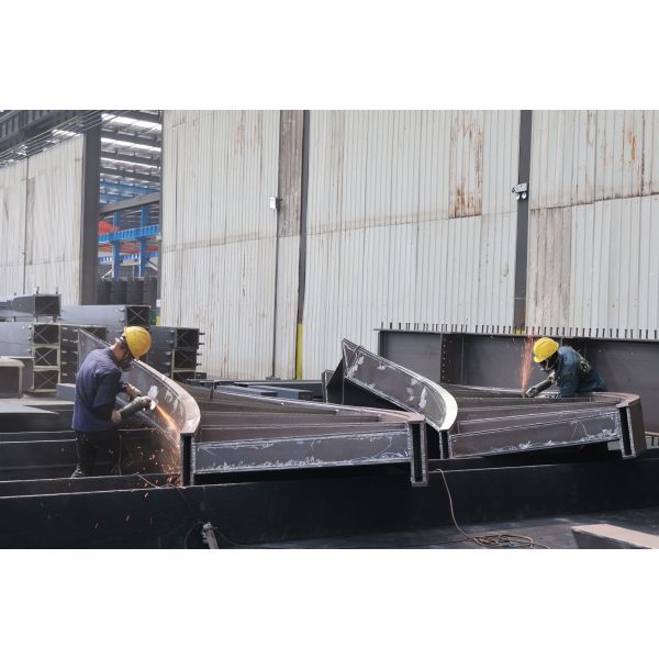 Industrial Pre Engineered Light Gauge Steel Structure Construction Rust Resistant