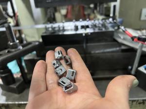 China Custom Metal Cable Clamp / Fastener Clip – Precision Stamped, Anti-Loosening, High Strength for Electrical &amp; Automotive Applications wholesale