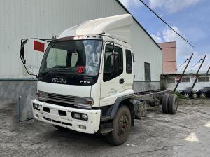 China Left Steering Used Mid Range Trucks , Isuzu Second Hand Used Trucks wholesale