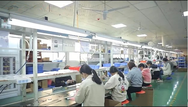 All In One MPPT Deye Hybrid Solar Inverter 2KW 3KW 6KW 8KW