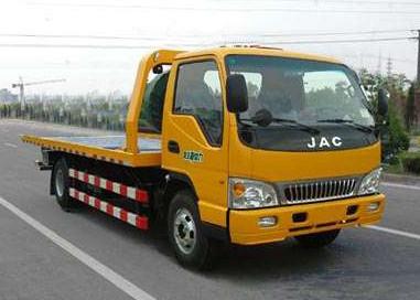 Durable Occasion Recovery Wrecker Tow Truck With 3 Ton , Boom And Lifting