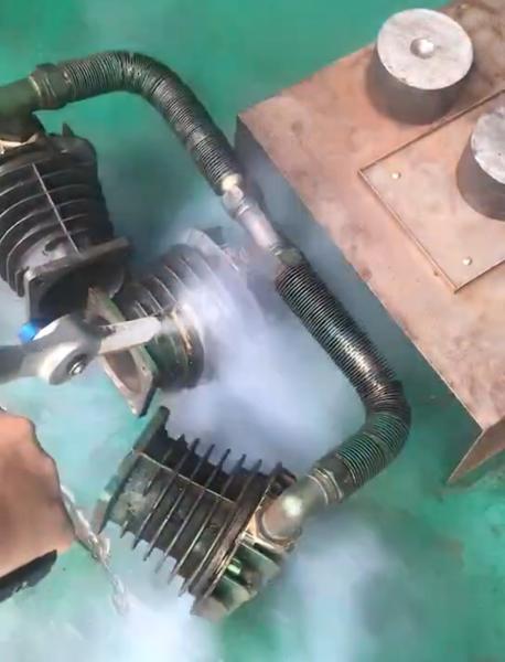 Dry ice blasting Equipment for Air Cylinder Cleaning