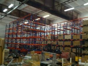 China Heavy Duty Industrial Warehouse Drive In Racking System 800 - 1400mm Width wholesale
