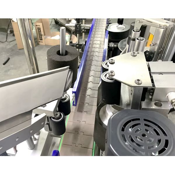 High Efficiency Double Head Bottle Labeling Machine Automatic Bottle Neck Body Labeling Machine With OEM ODM Services