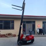 Solid Tire Battery Operated Forklift 2 Ton Lifting 6m 2.5m Turning Radius Sit