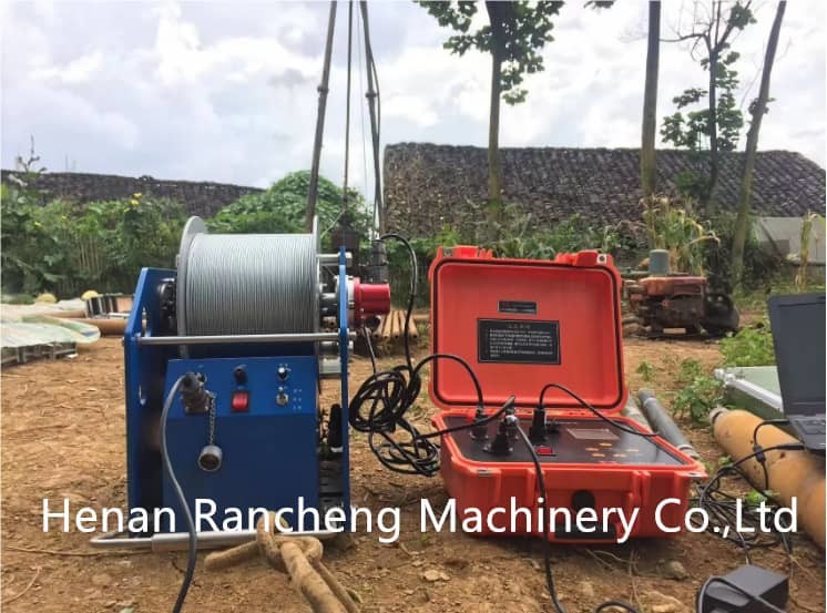 Small High Pressure Probe For Downhole Geophysical Logging And Bed Boundary Analysis