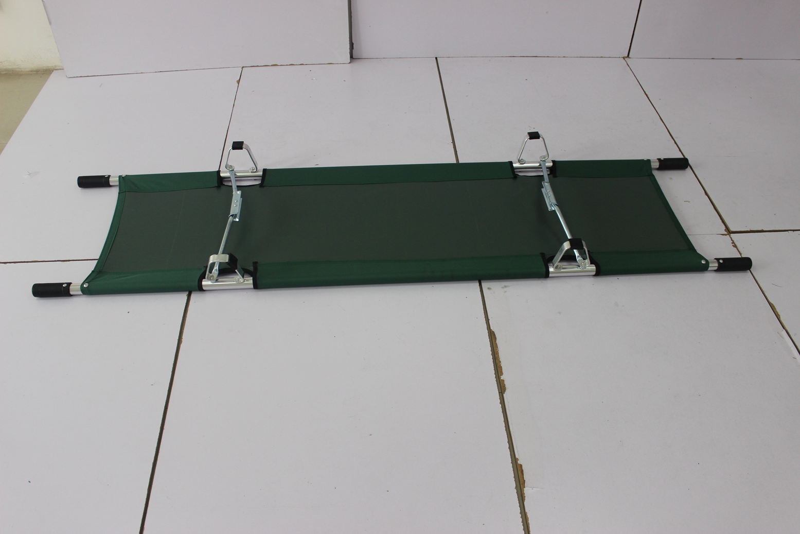 215 Cm 13cm Folding Medical Stretcher For Patient Transport With Oxford Leather