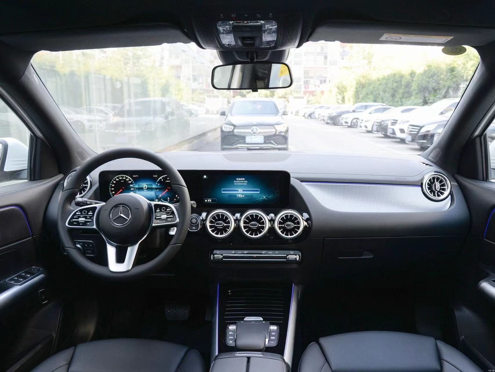 Mercedes-Benz 2023 GLA 220 4MATIC Version Compact SUV Luxury New