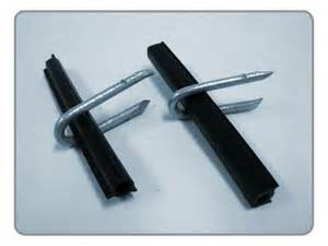black fintube Electric Fence insulator fastened with staples available of pre-cut service diameter 13.5mm with tree legs